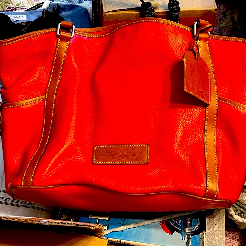 Dooney & Bourke purse